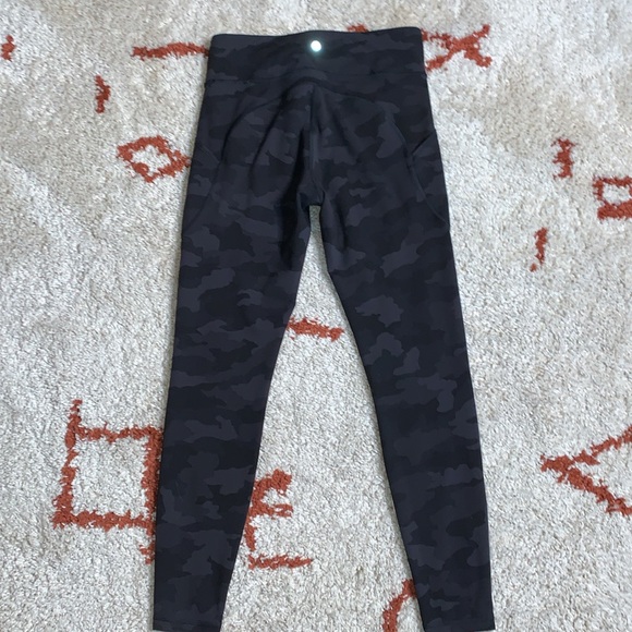 Lululemon- High Rise Black Camo Leggings- Sz 10- 29” Inseam - Picture 3 of 13